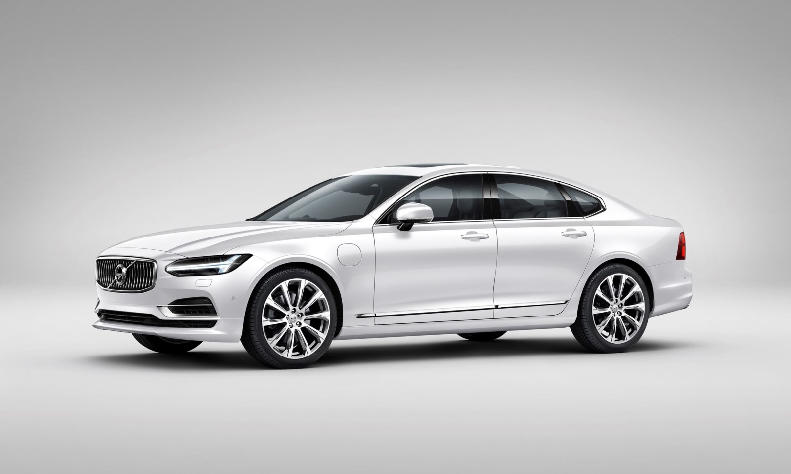 171059_Front_Volvo_S90_Osmium_Grey