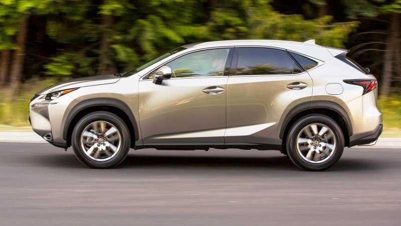 2015_Lexus_NX_200t_008