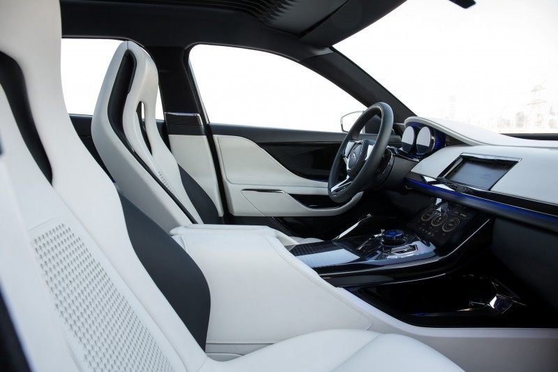 2016 JAGUAR XQ-Type Preview - C-X17 SUV INTERIOR 22