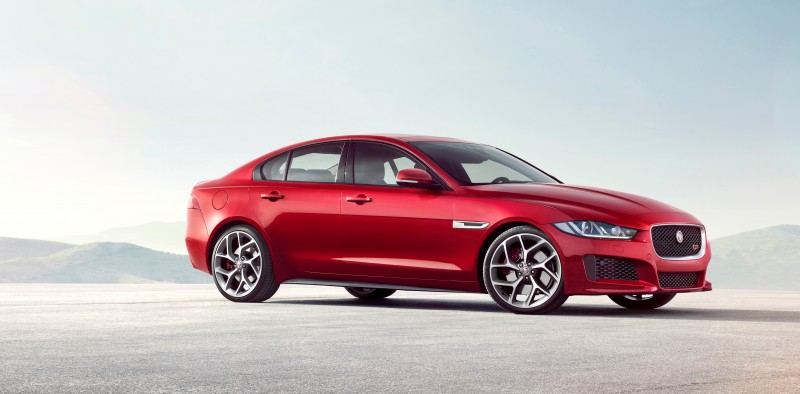 2016 Jaguar XE 4