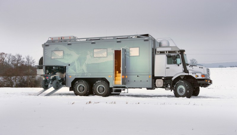 2016 Mercedes-Benz ZETROS Custom RV 7