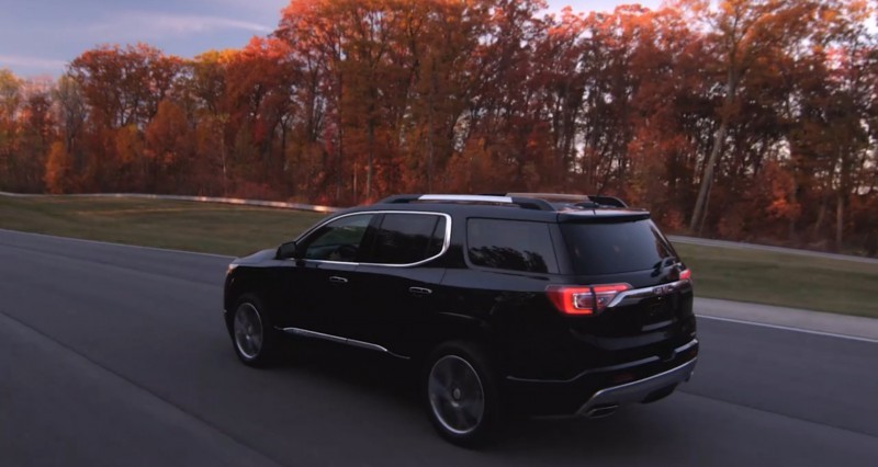 2017 GMC Acadia Video Stills 1