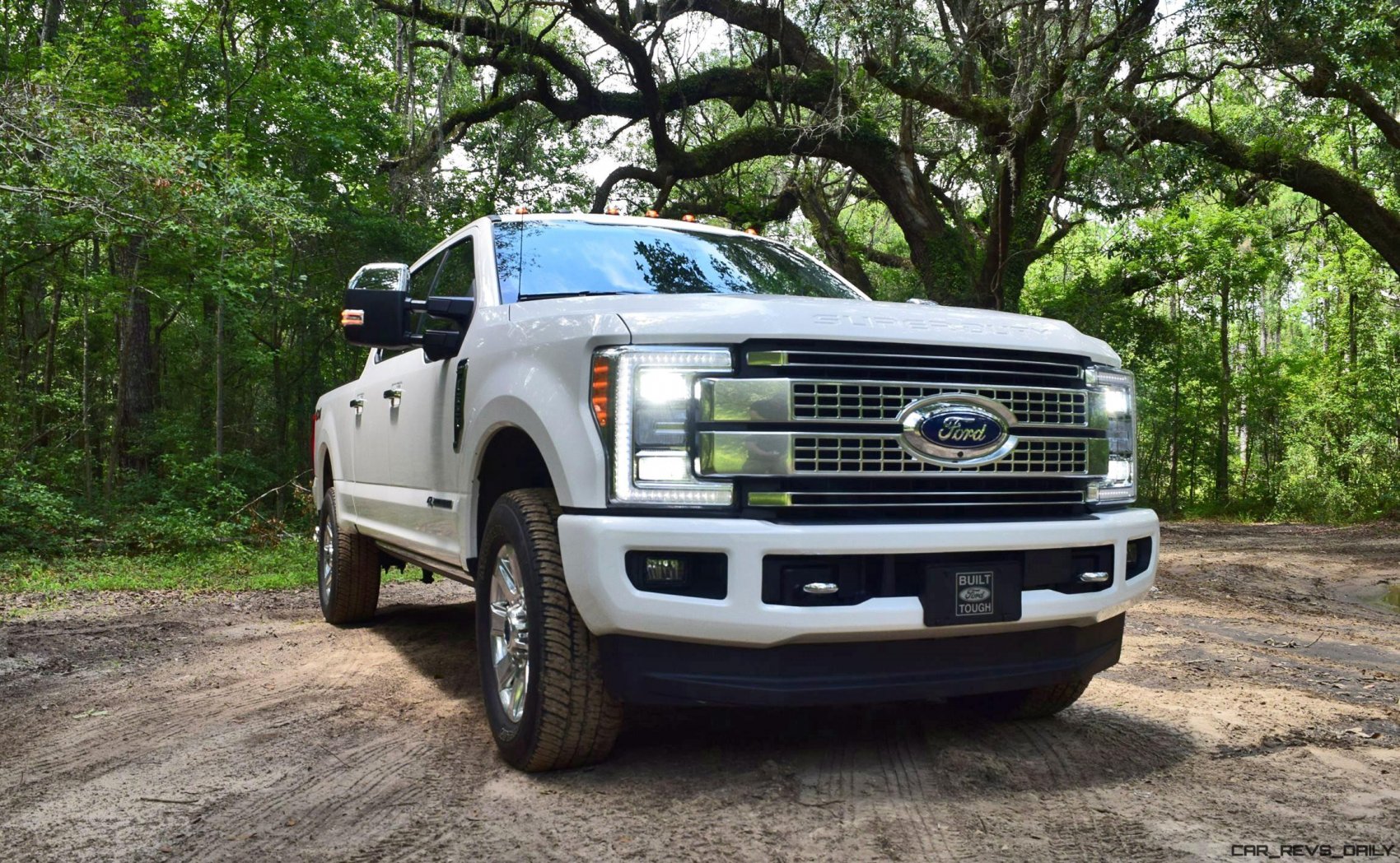 2017 Ford F-250 Super Duty Platinum White Exteriors 24