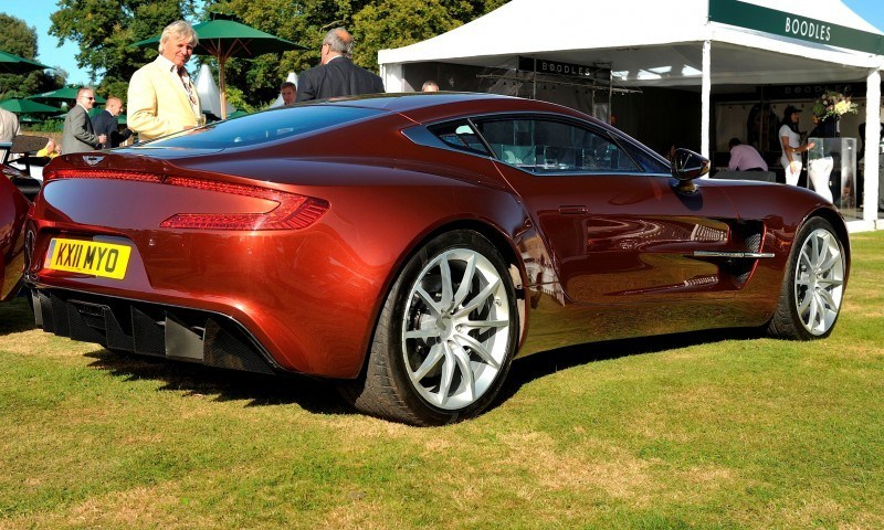 ASTON MARTIN One-77 12