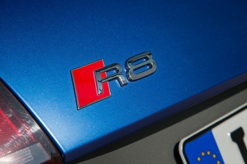 Car-Revs-Daily.com 2014 AUDI R8 V10 Plus in Sepang Matte Metallic Blue 34