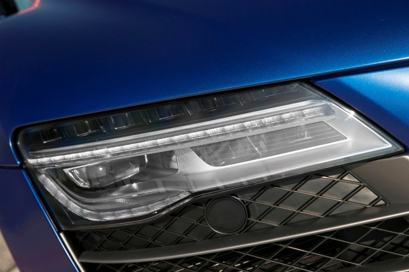 Car-Revs-Daily.com 2014 AUDI R8 V10 Plus in Sepang Matte Metallic Blue 38