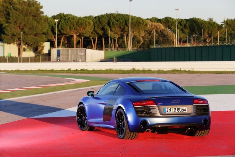 Car-Revs-Daily.com 2014 AUDI R8 V10 Plus in Sepang Matte Metallic Blue 68