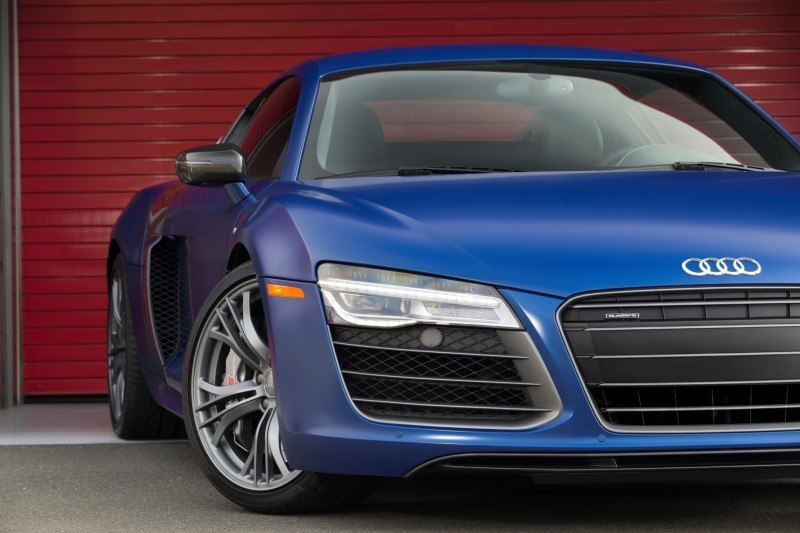 Car-Revs-Daily.com 2014 AUDI R8 V10 Plus in Sepang Matte Metallic Blue 90