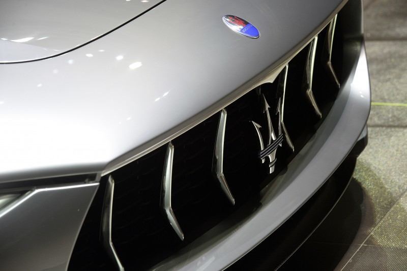 Car-Revs-Daily.com 2014 Maserati Alfieri Concept - Close-up, High-Res Details in 82 New Photos 20