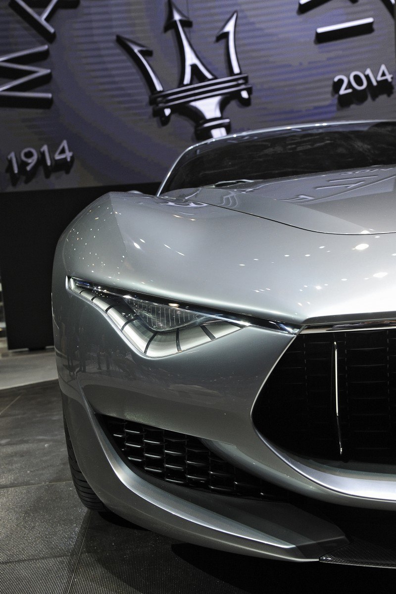 Car-Revs-Daily.com 2014 Maserati Alfieri Concept - Close-up, High-Res Details in 82 New Photos 66