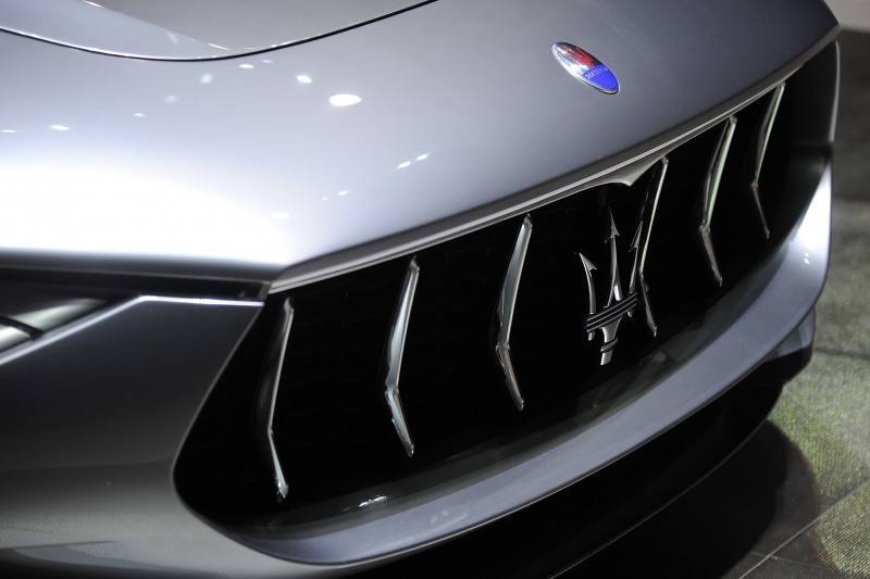 Car-Revs-Daily.com 2014 Maserati Alfieri Concept - Close-up, High-Res Details in 82 New Photos 71