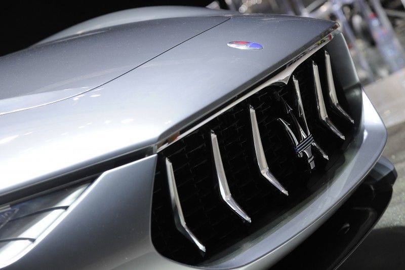 Car-Revs-Daily.com 2014 Maserati Alfieri Concept - Close-up, High-Res Details in 82 New Photos 75