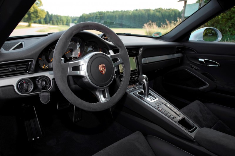 Car-Revs-Daily.com 2014 Porsche 911 GT3 is Race-Ready Street Car 2