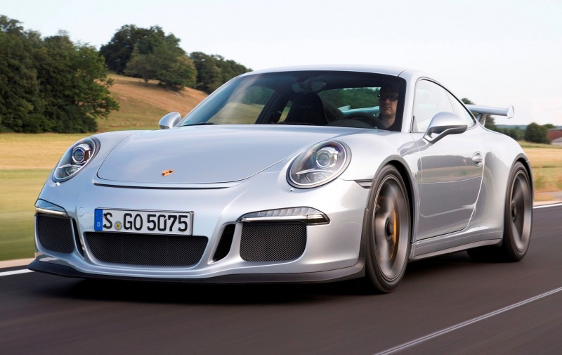Car-Revs-Daily.com 2014 Porsche 911 GT3 is Race-Ready Street Car 6