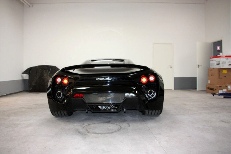 Car-Revs-Daily.com 2014 ZENVO ST1 Lands in USA With Stunning Design and Huge Power 37