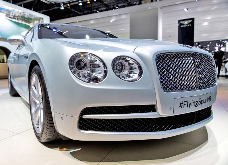 Car-Revs-Daily.com 2015 Bentley Flying Spur V8 Debuts in Moscow 11