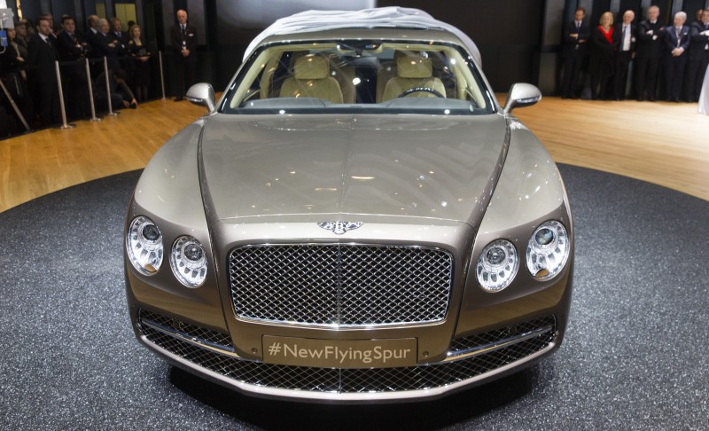 Car-Revs-Daily.com 2015 Bentley Flying Spur V8 Debuts in Moscow 4