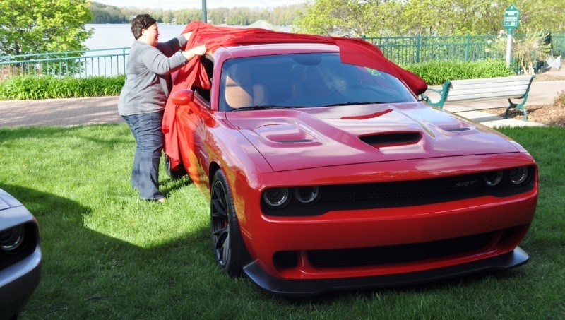 Car-Revs-Daily.com - 2015 Dodge Challenger SRT Hellcat Debut Photos and Video 18
