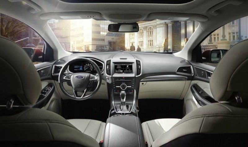 Car-Revs-Daily.com 2015 Ford Edge Sport and Titanium INTERIOR 25