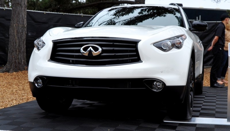 Car-Revs-Daily.com 2015 INFINITI QX70S 14