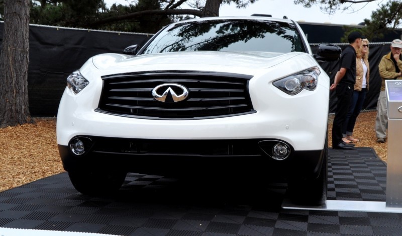 Car-Revs-Daily.com 2015 INFINITI QX70S 15