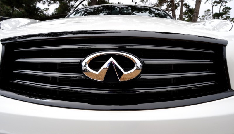 Car-Revs-Daily.com 2015 INFINITI QX70S 54