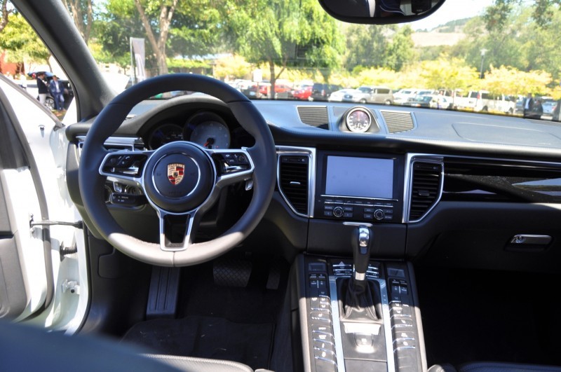 Car-Revs-Daily.com 2015 Porsche Macan S 104