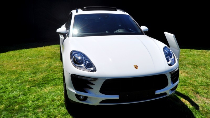 Car-Revs-Daily.com 2015 Porsche Macan S 85