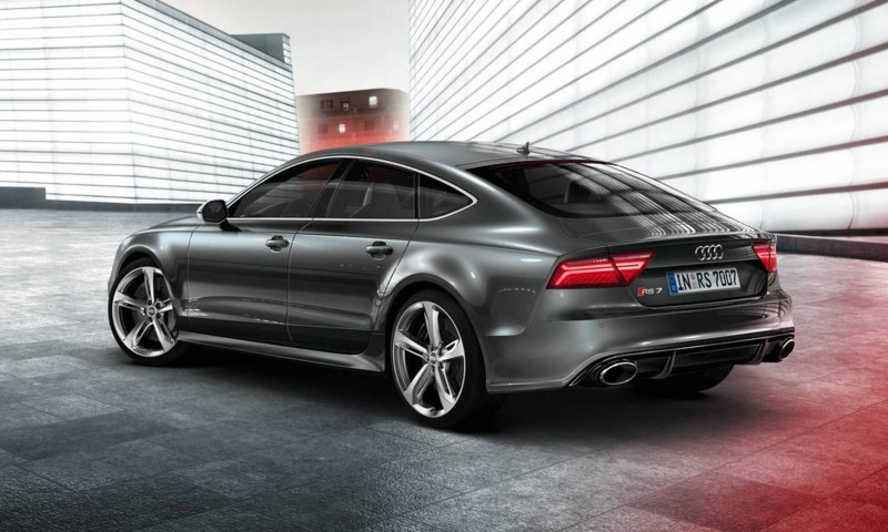 Car-Revs-Daily.com 2016 Audi RS7 4