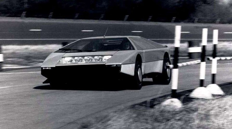 Car-Revs-Daily.com Concept Flashback - 1979 Aston Martin Bulldog vs 2014 Aston Martin DP-100 Vision GranTurismo 13