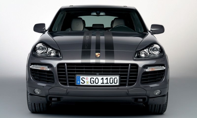 Car-Revs-Daily.com Concept Flashback - 2005 RINSPEED Chopster vs Porsche Cayenne Turbo S 8