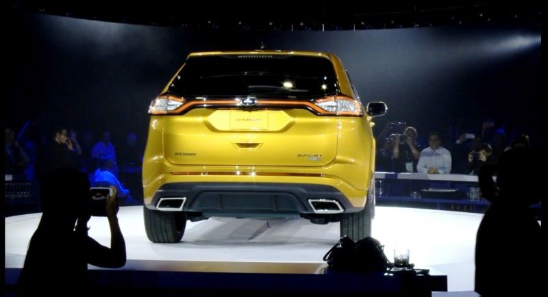 Car-Revs-Daily.com EXTERIOR GALLERY 2015 Ford Edge 5