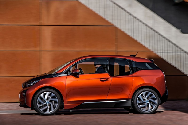 Car-Revs-Daily.com Mega Galleries - 2015 BMW i3 109