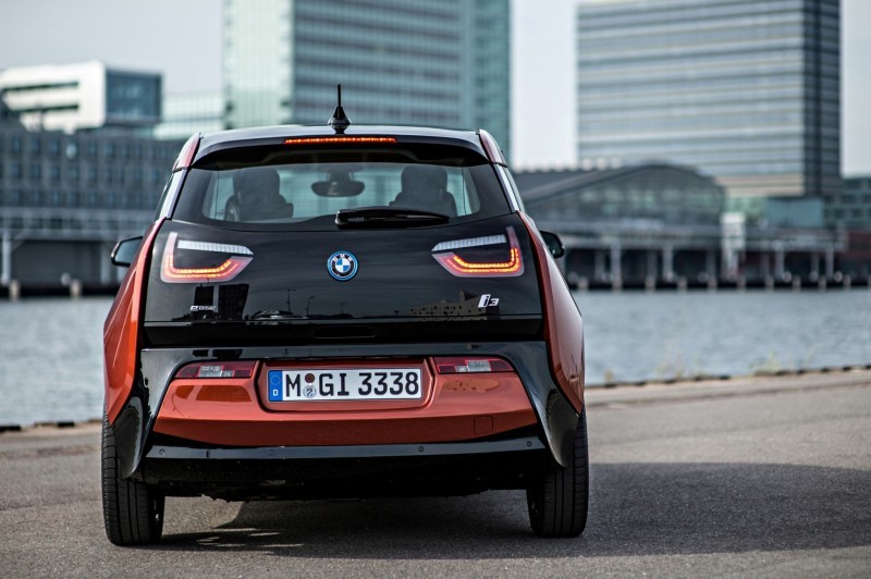 Car-Revs-Daily.com Mega Galleries - 2015 BMW i3 114