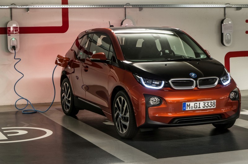 Car-Revs-Daily.com Mega Galleries - 2015 BMW i3 132