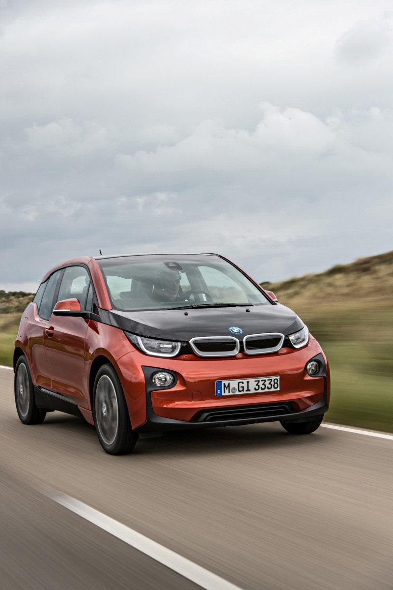 Car-Revs-Daily.com Mega Galleries - 2015 BMW i3 135