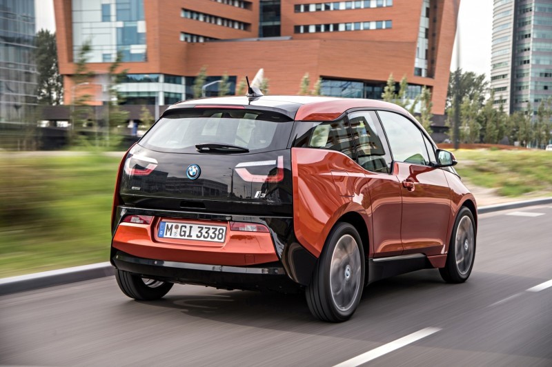 Car-Revs-Daily.com Mega Galleries - 2015 BMW i3 139