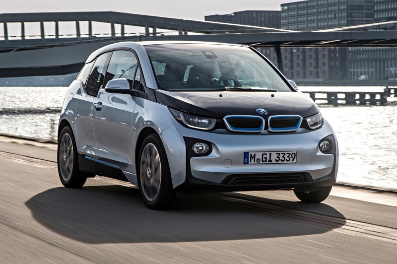 Car-Revs-Daily.com Mega Galleries - 2015 BMW i3 146