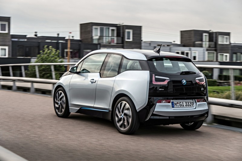 Car-Revs-Daily.com Mega Galleries - 2015 BMW i3 154