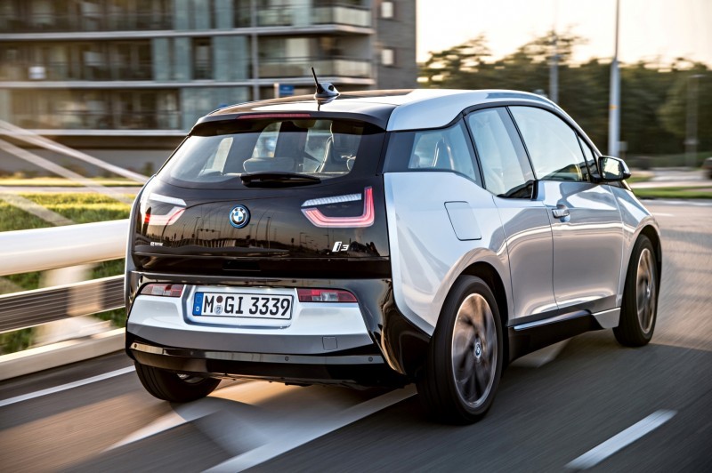 Car-Revs-Daily.com Mega Galleries - 2015 BMW i3 155