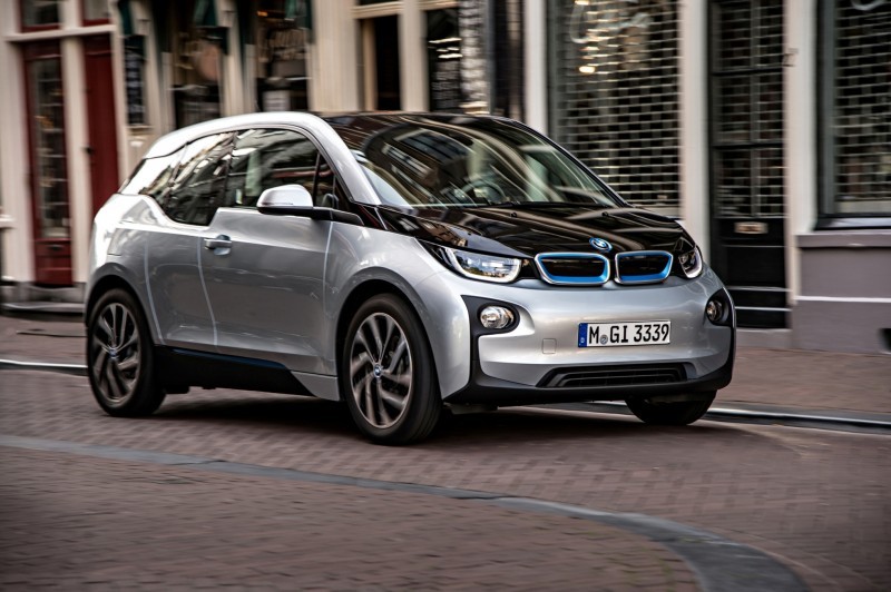 Car-Revs-Daily.com Mega Galleries - 2015 BMW i3 157