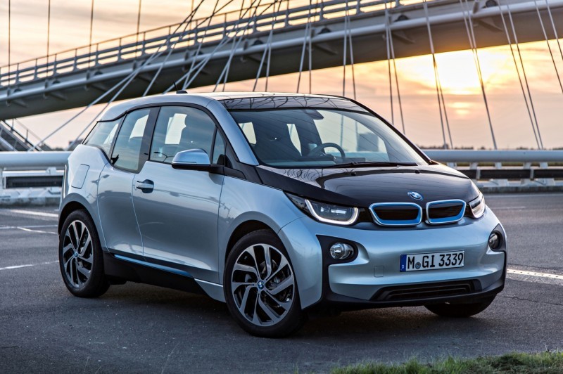 Car-Revs-Daily.com Mega Galleries - 2015 BMW i3 165