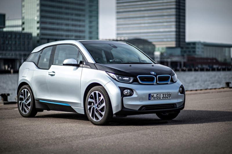 Car-Revs-Daily.com Mega Galleries - 2015 BMW i3 170