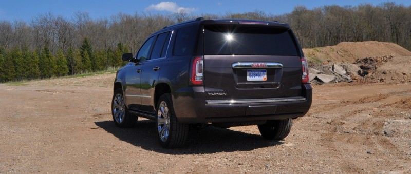 Car-Revs-Daily.com Reviews the 2015 GMC Yukon Denali 28