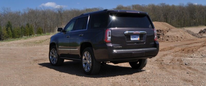 Car-Revs-Daily.com Reviews the 2015 GMC Yukon Denali 29