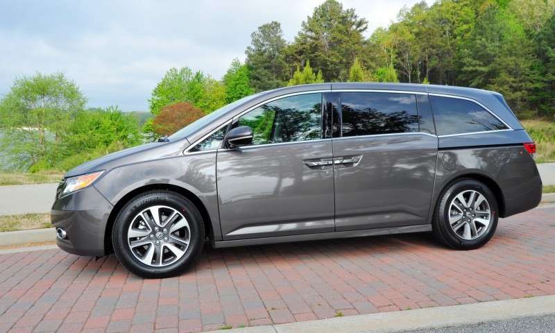 Car-Revs-Daily.com Road Test Review - 2014 Honda Odyssey Touring Elite 12