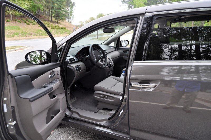 Car-Revs-Daily.com Road Test Review - 2014 Honda Odyssey Touring Elite 39