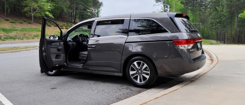 Car-Revs-Daily.com Road Test Review - 2014 Honda Odyssey Touring Elite 40