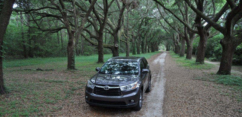 Car-Revs-Daily.com Road Test Review - 2014 Toyota Highlander XLE V6 18