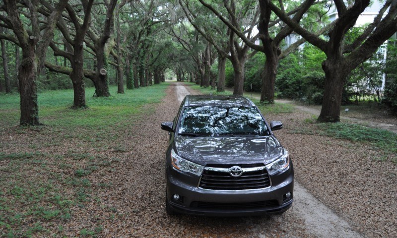 Car-Revs-Daily.com Road Test Review - 2014 Toyota Highlander XLE V6 20